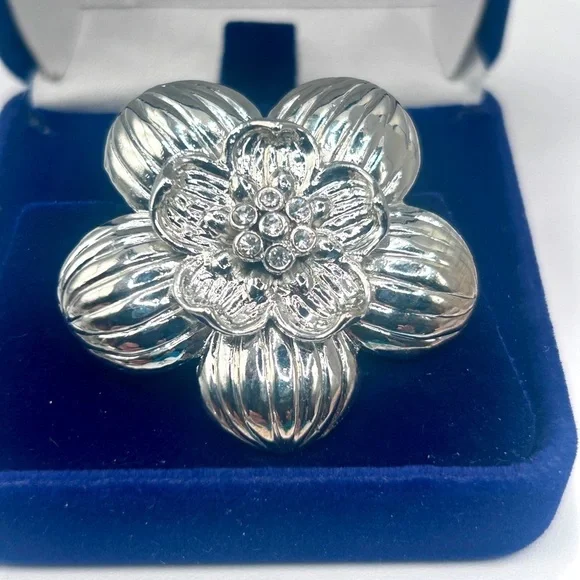 Vintage Crystal Silver Flower Brooch - Picture 1 of 7